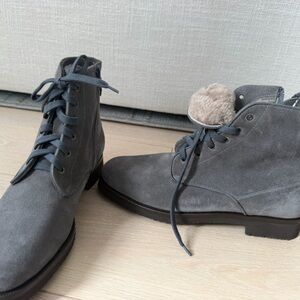 Gray Lace-Up Ankle Boots with Shearling Lining